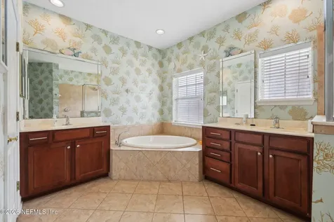 400 Central St. Augustine FL 32095