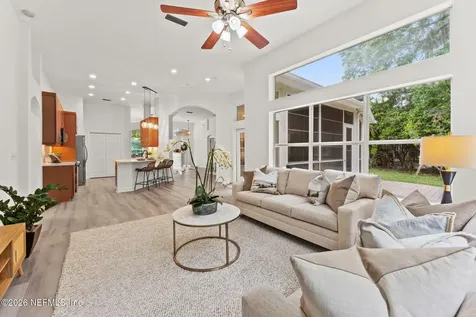 8275 Persimmon Hill Lane Jacksonville FL 32256