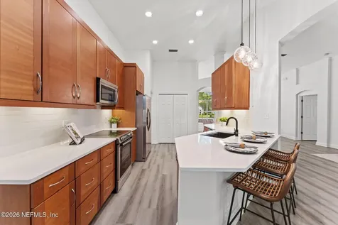 8275 Persimmon Hill Lane Jacksonville FL 32256