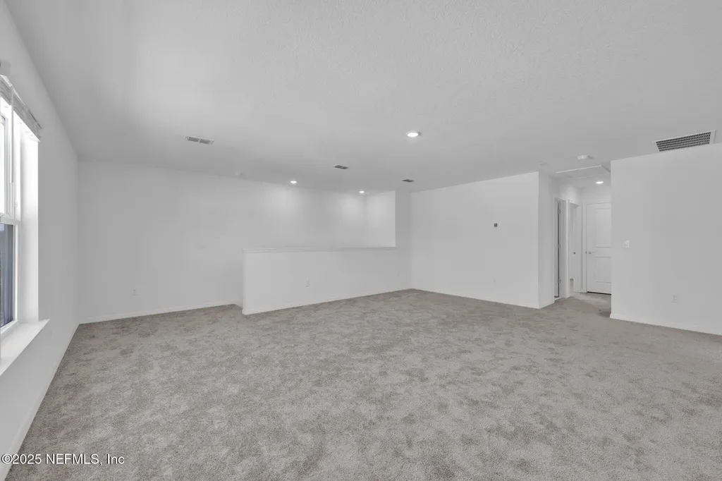 7076 Sandperch Street Jacksonville FL 32244