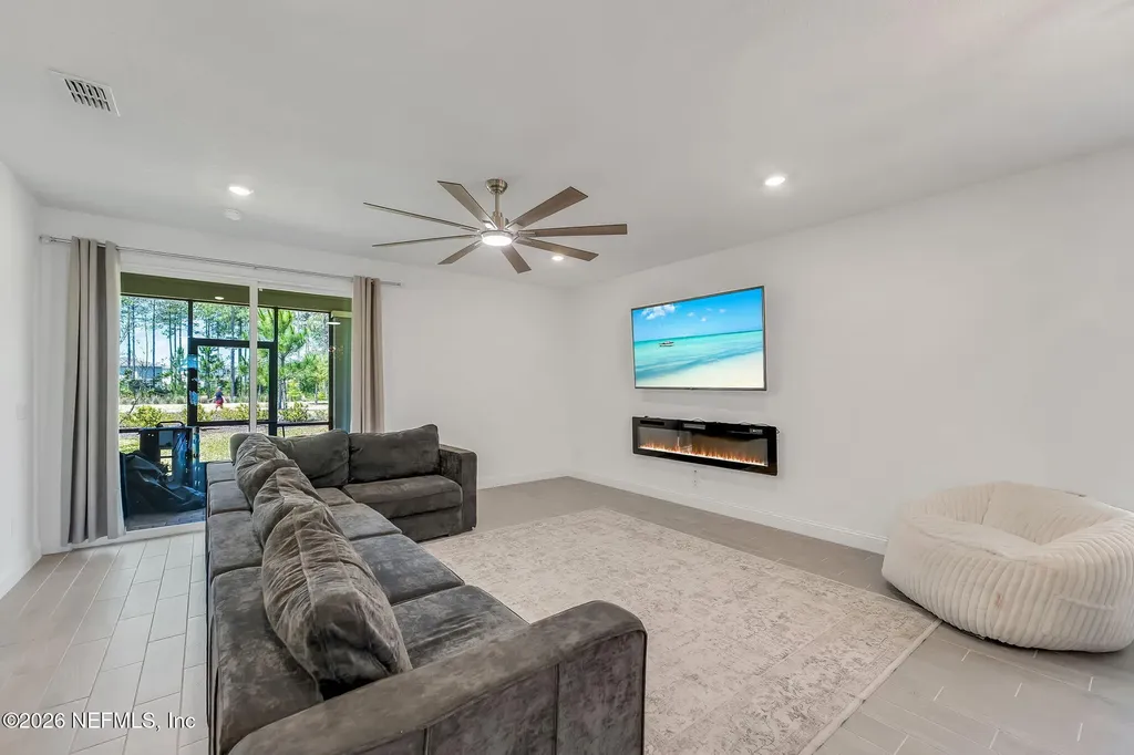25 Neighbor Court St. Augustine FL 32092