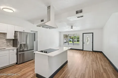 5347 Keystone Drive N Jacksonville FL 32216