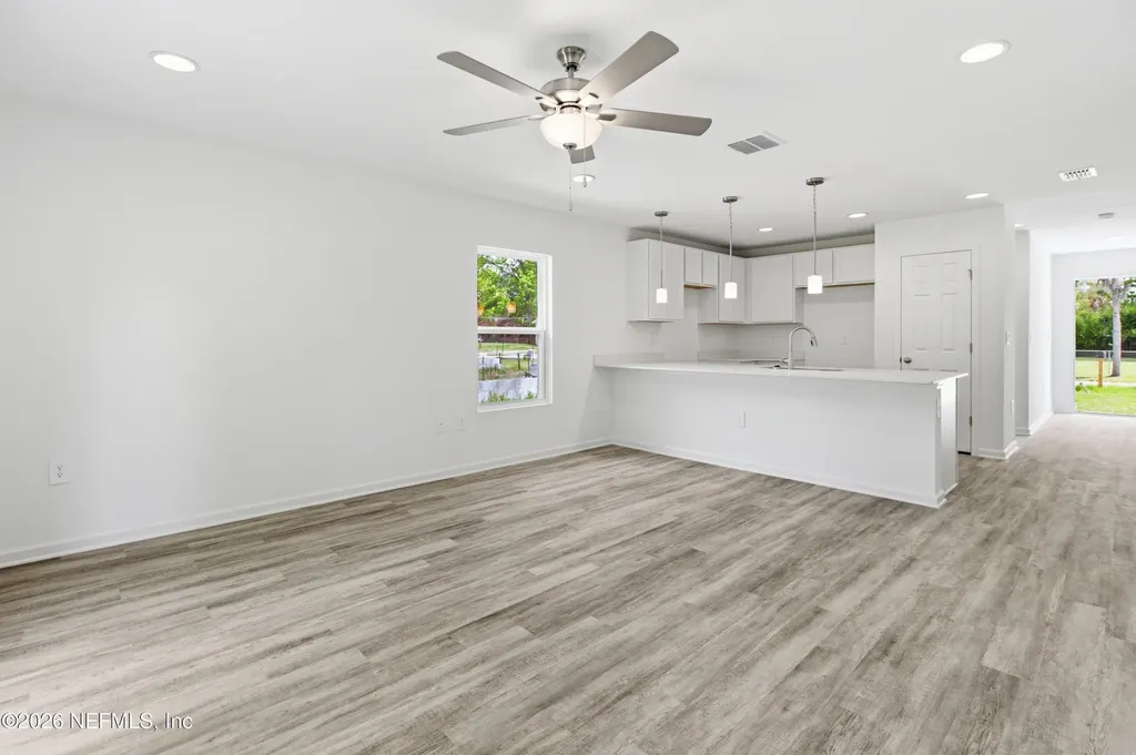 8942 5th Avenue Jacksonville FL 32208