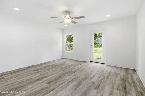 8942 5th Avenue Jacksonville FL 32208