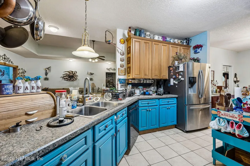 11286 J D Smith Trail Glen St. Mary FL 32040