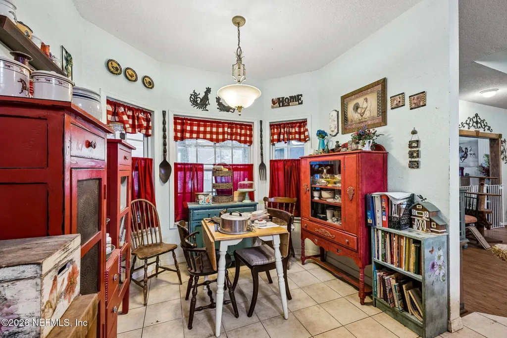 11286 J D Smith Trail Glen St. Mary FL 32040