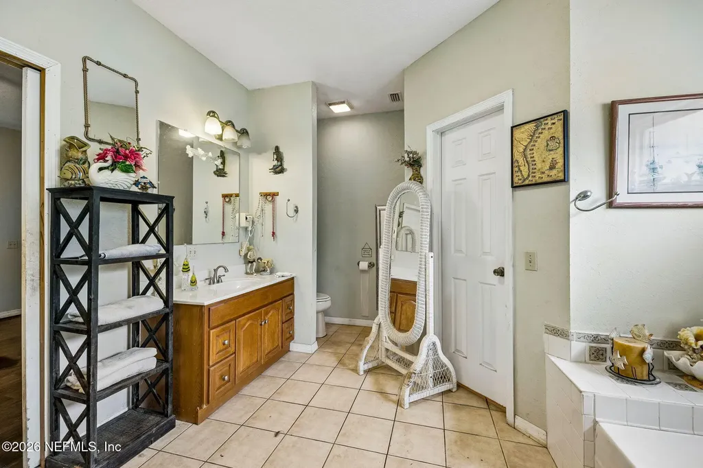 11286 J D Smith Trail Glen St. Mary FL 32040