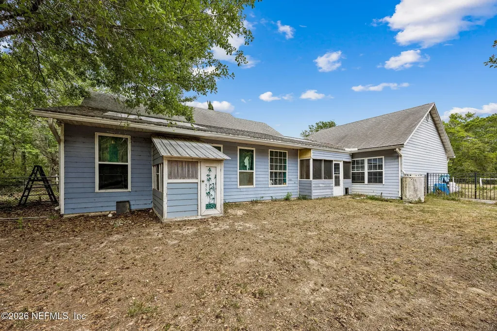 11286 J D Smith Trail Glen St. Mary FL 32040