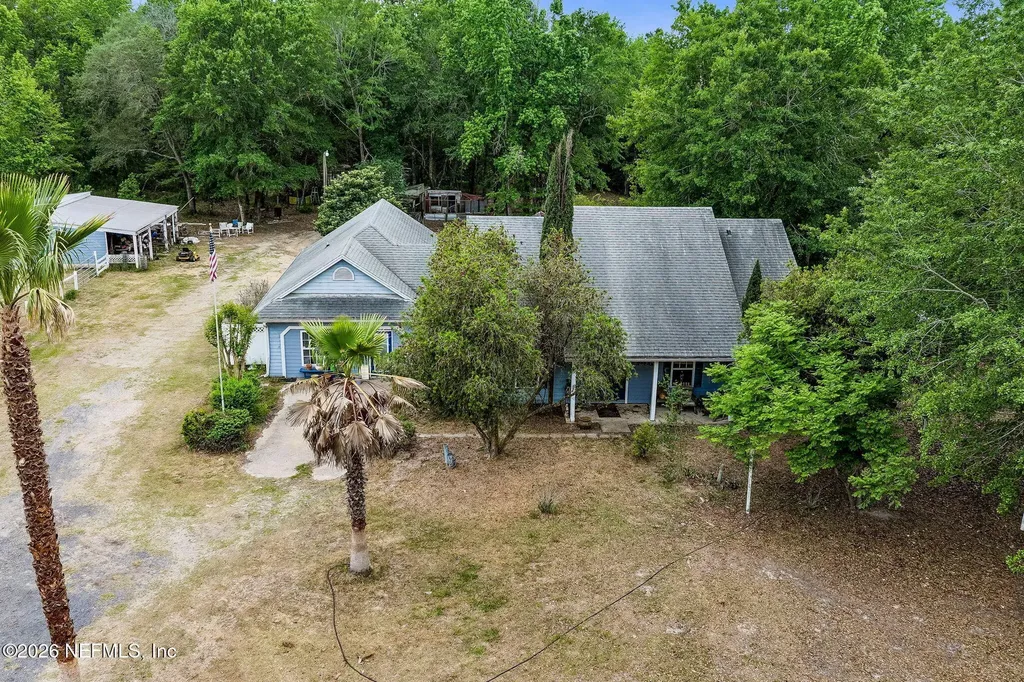 11286 J D Smith Trail Glen St. Mary FL 32040