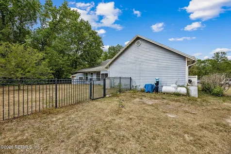 11286 J D Smith Trail Glen St. Mary FL 32040