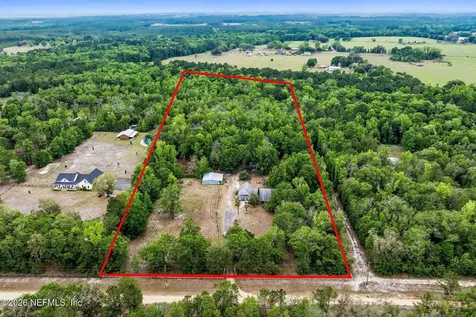 11286 J D Smith Trail Glen St. Mary FL 32040