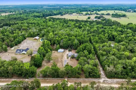 11286 J D Smith Trail Glen St. Mary FL 32040