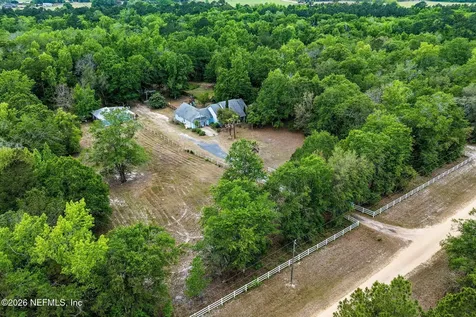 11286 J D Smith Trail Glen St. Mary FL 32040