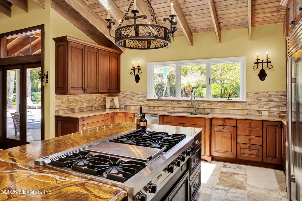 33 Corona Road Ponte Vedra Beach FL 32082