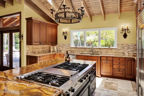 33 Corona Road Ponte Vedra Beach FL 32082