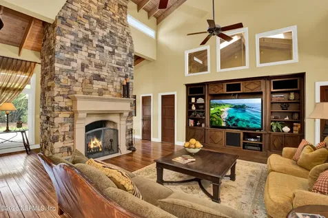 33 Corona Road Ponte Vedra Beach FL 32082