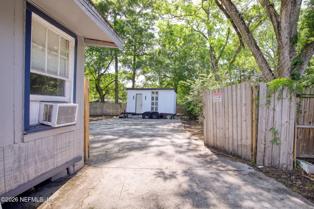 5418 Minosa Court Jacksonville FL 32209
