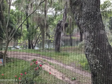 183 Sherman Drive Circle Interlachen FL 32148