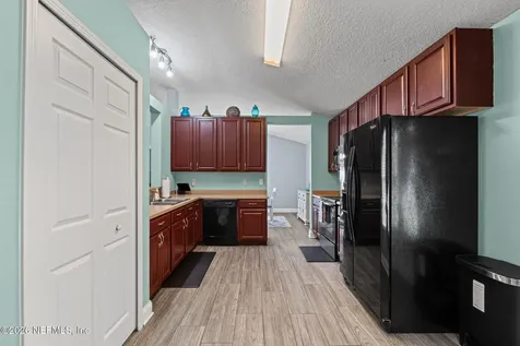 1945 River Rock Road Jacksonville FL 32221