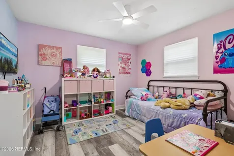 3218 Dalehurst Drive W Jacksonville FL 32277