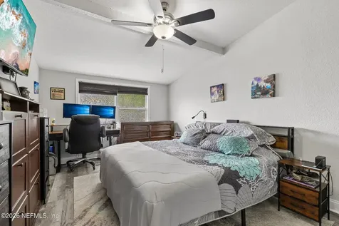 3218 Dalehurst Drive W Jacksonville FL 32277