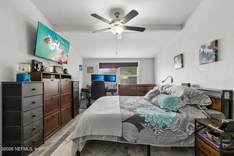 3218 Dalehurst Drive W Jacksonville FL 32277