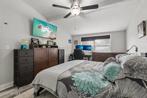 3218 Dalehurst Drive W Jacksonville FL 32277