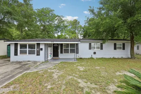 3218 Dalehurst Drive W Jacksonville FL 32277