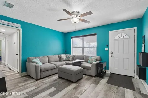 3218 Dalehurst Drive W Jacksonville FL 32277