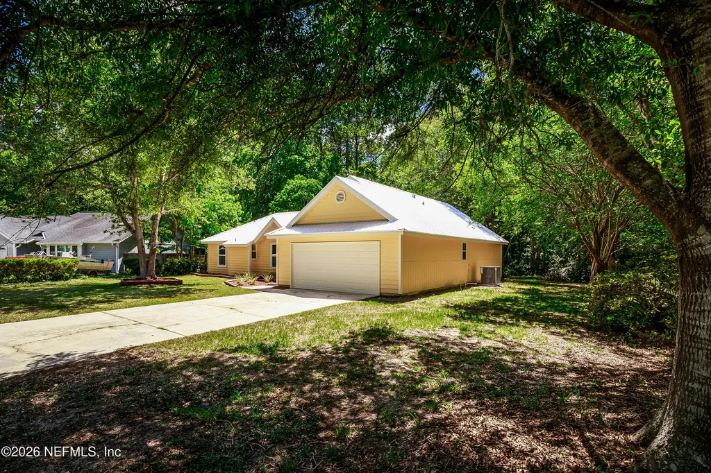1225 Bee Street N Orange Park FL 32065