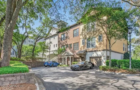 9823 Tapestry Park Circle Jacksonville FL 32246
