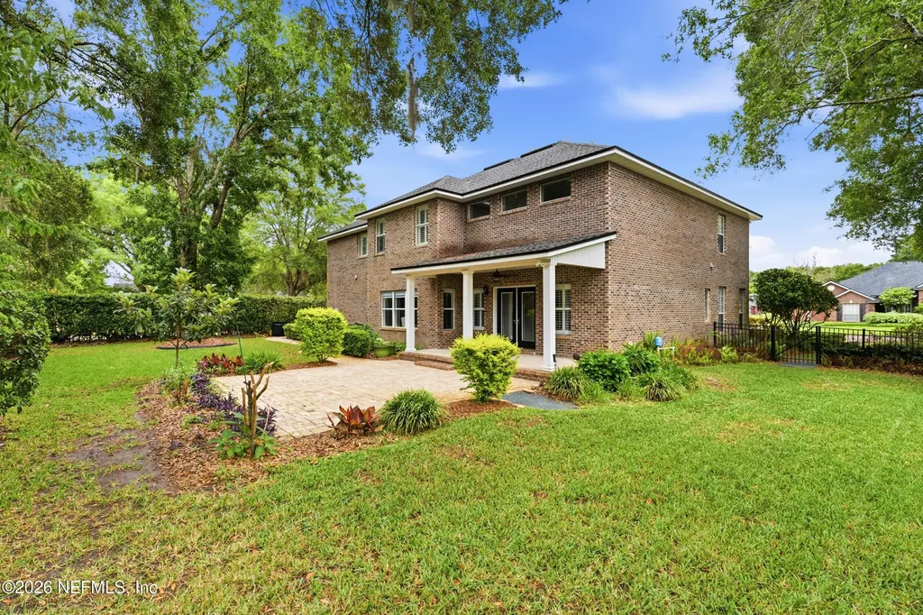 1124 Victory Lake Dr. Drive Jacksonville FL 32221