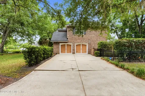 1124 Victory Lake Dr. Drive Jacksonville FL 32221