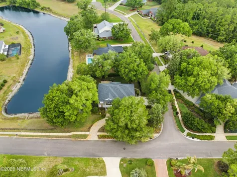 1124 Victory Lake Dr. Drive Jacksonville FL 32221