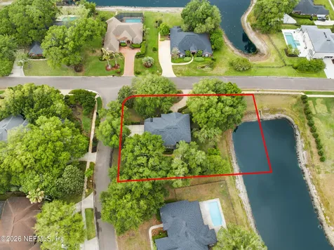 1124 Victory Lake Dr. Drive Jacksonville FL 32221