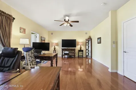 4286 Studio Park Avenue Jacksonville FL 32216
