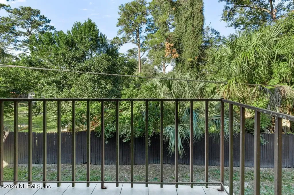 1618 El Camino Road Jacksonville FL 32216