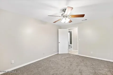1618 El Camino Road Jacksonville FL 32216