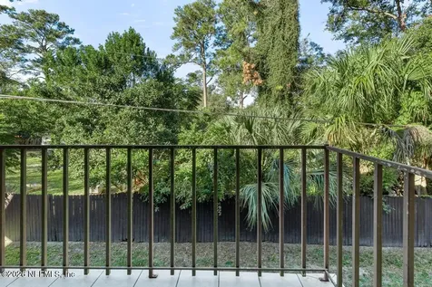 1618 El Camino Road Jacksonville FL 32216