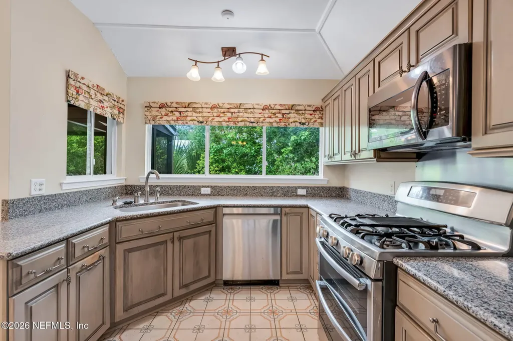 1826 Tierra Verde Drive Atlantic Beach FL 32233