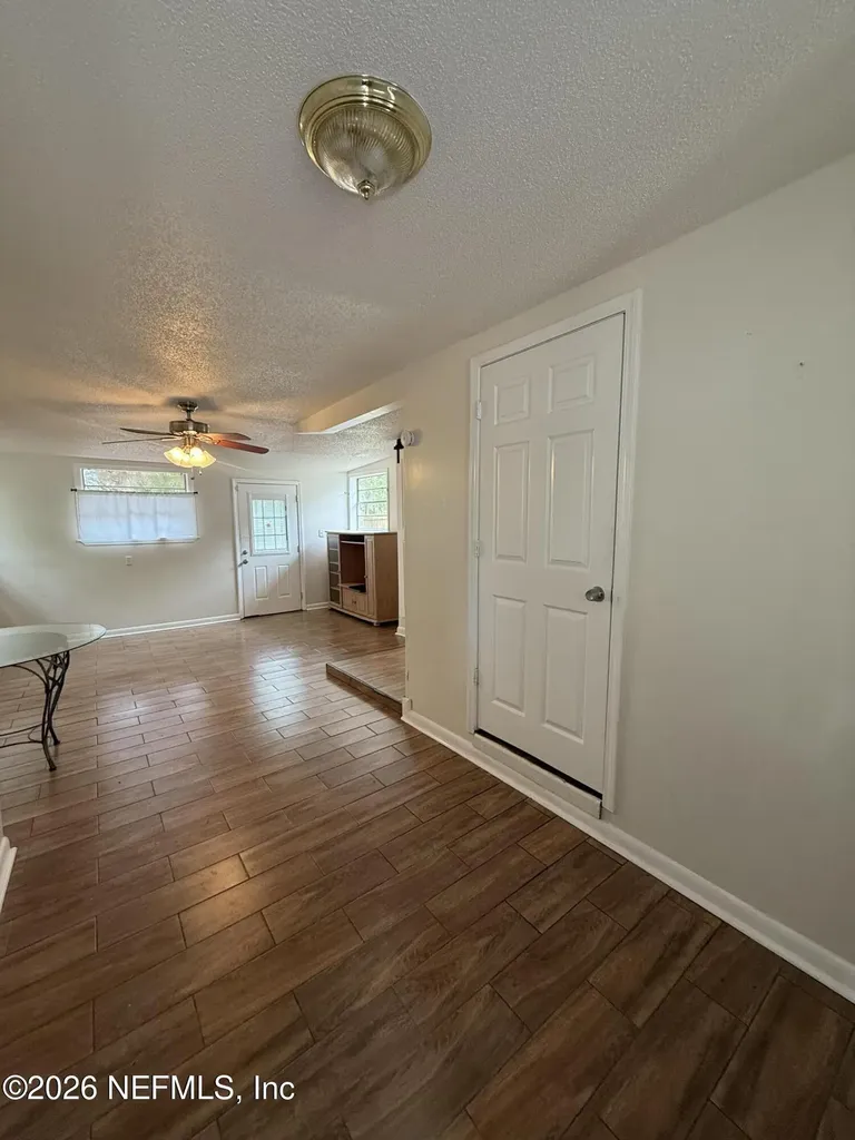 909 La Marche Drive Jacksonville FL 32205