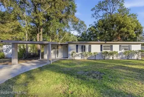 909 La Marche Drive Jacksonville FL 32205