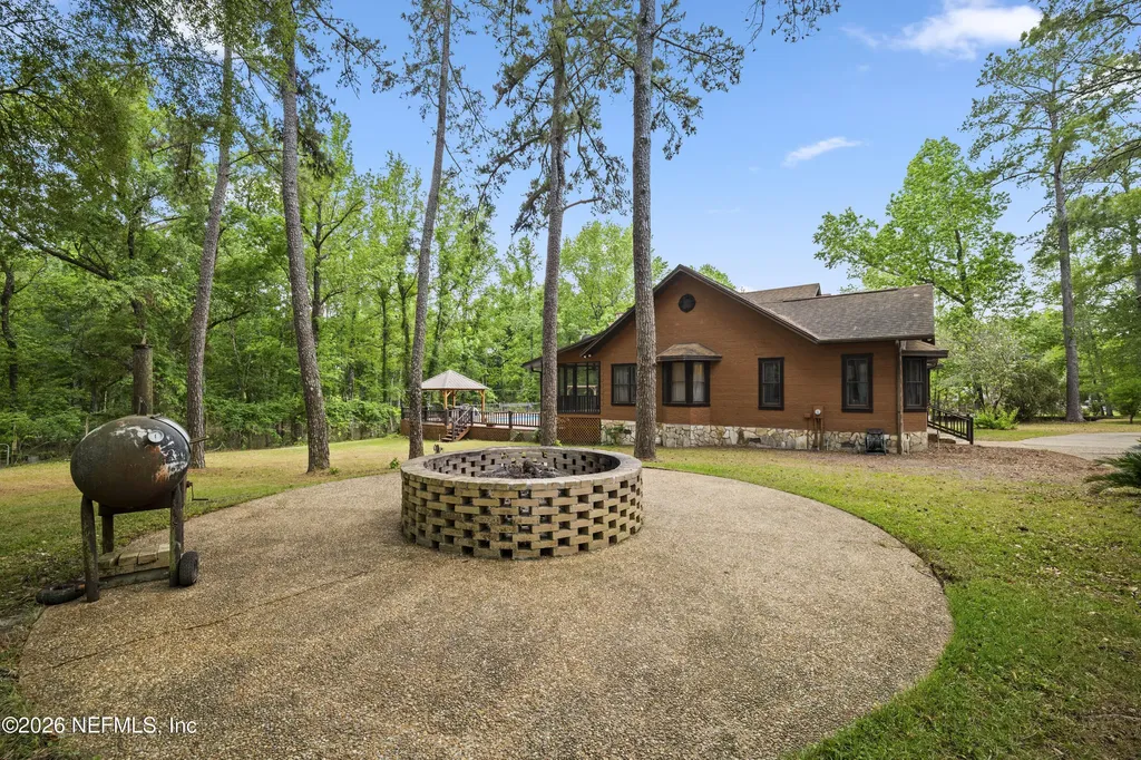 6967 Sharron Road Green Cove Springs FL 32043