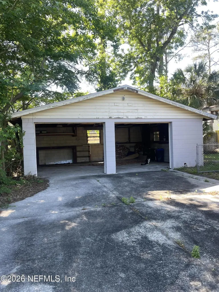 2930 Loran Drive N Jacksonville FL 32216