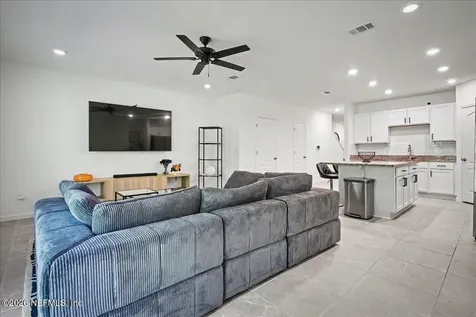 3231 Penny Cove Lane Jacksonville FL 32218
