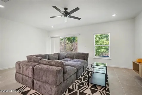 3231 Penny Cove Lane Jacksonville FL 32218