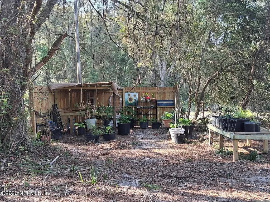 910 Paradise Boulevard Georgetown FL 32139