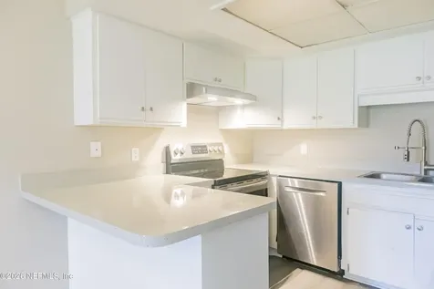 1403 W Defender Court Jacksonville FL 32233