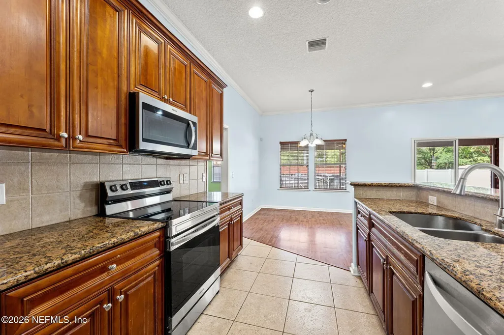 9251 Spider Lily Lane Jacksonville FL 32219