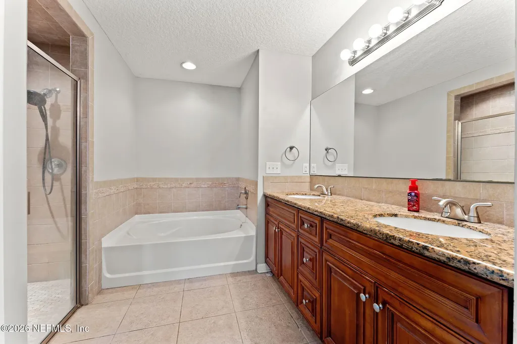 9251 Spider Lily Lane Jacksonville FL 32219